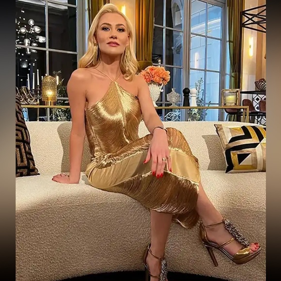 Sexy Hanging Neck Metallic Short Dress - Picture 1 of 5